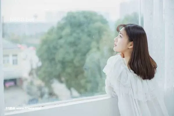 夏天的美好 [9P][男明星 走光]