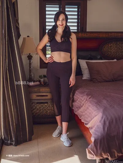 Margaret Clay teases us [20P][こじ は る it 写真]