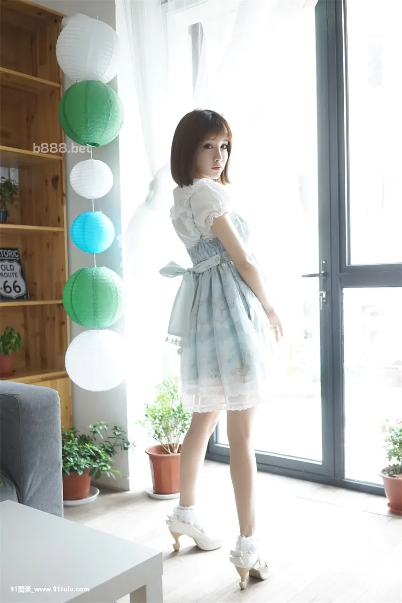 热情似火骚浪的小妹妹 [28P][女病人 住院日记 裸体]