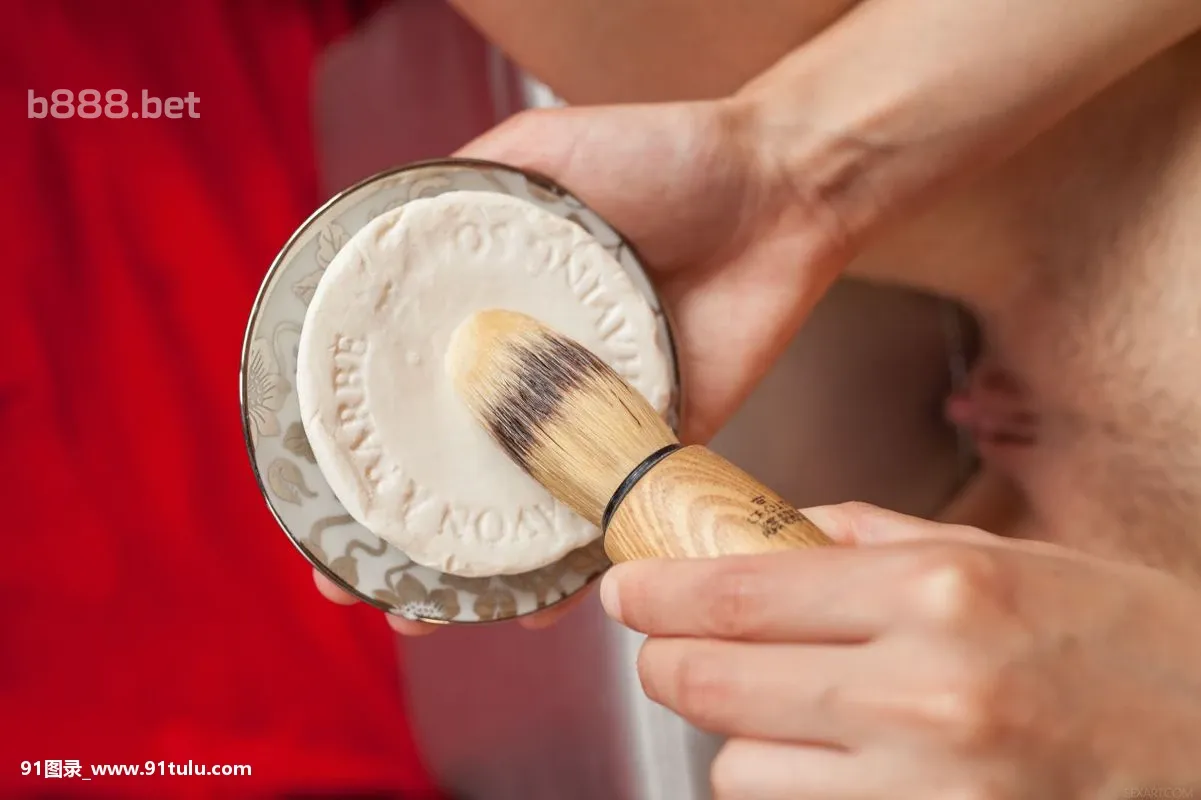 认真修饰粉嫩的妹妹 [20P][亀山 敬司 写真]