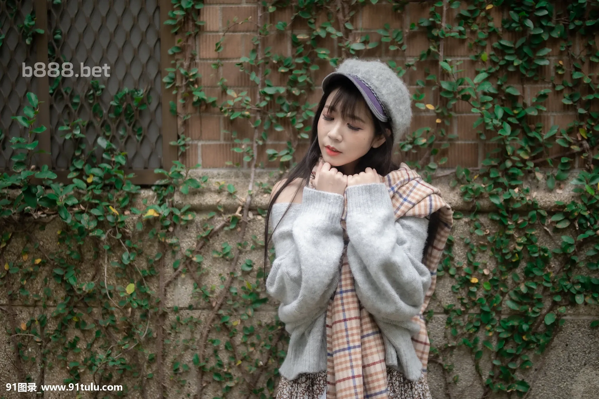 清纯靓丽的女生让人流连忘返 [49P][プリンス エドワード 島 写真]