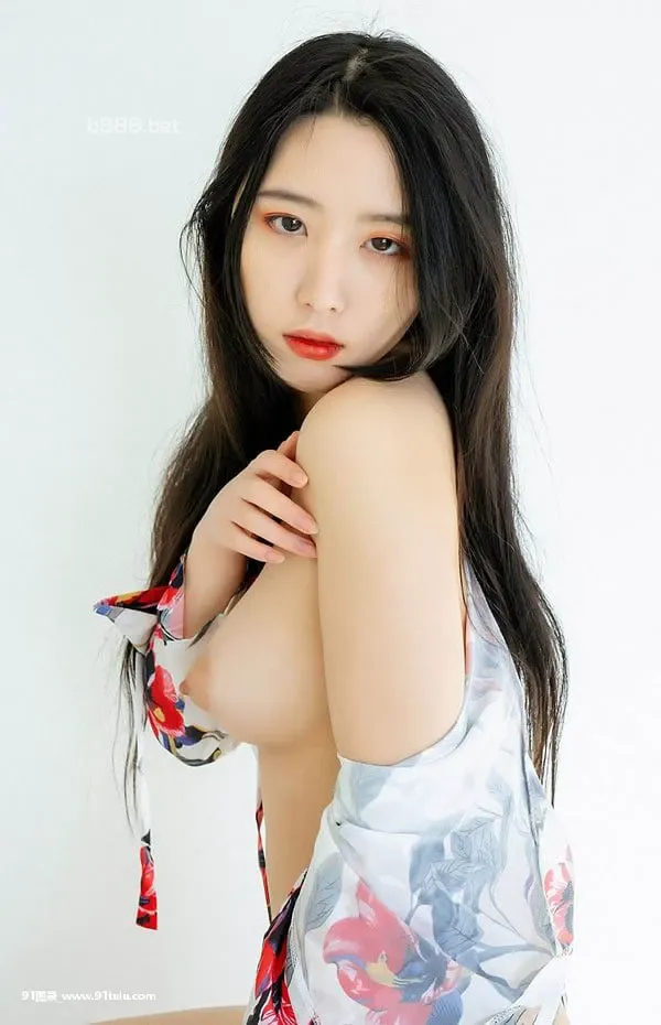 清纯少女 [35P][全裸 ダンス]