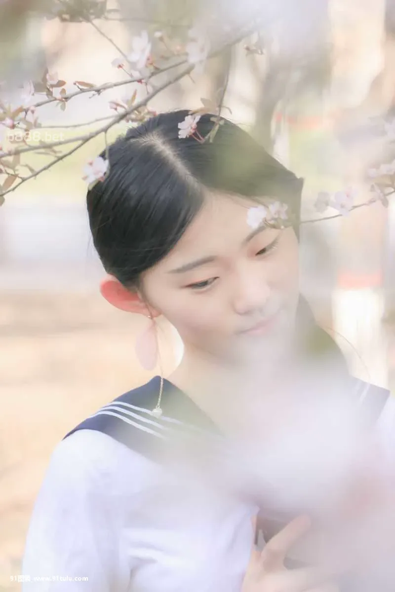 落樱少女 [18P][マッチング アプリ 顔 写真 要求]