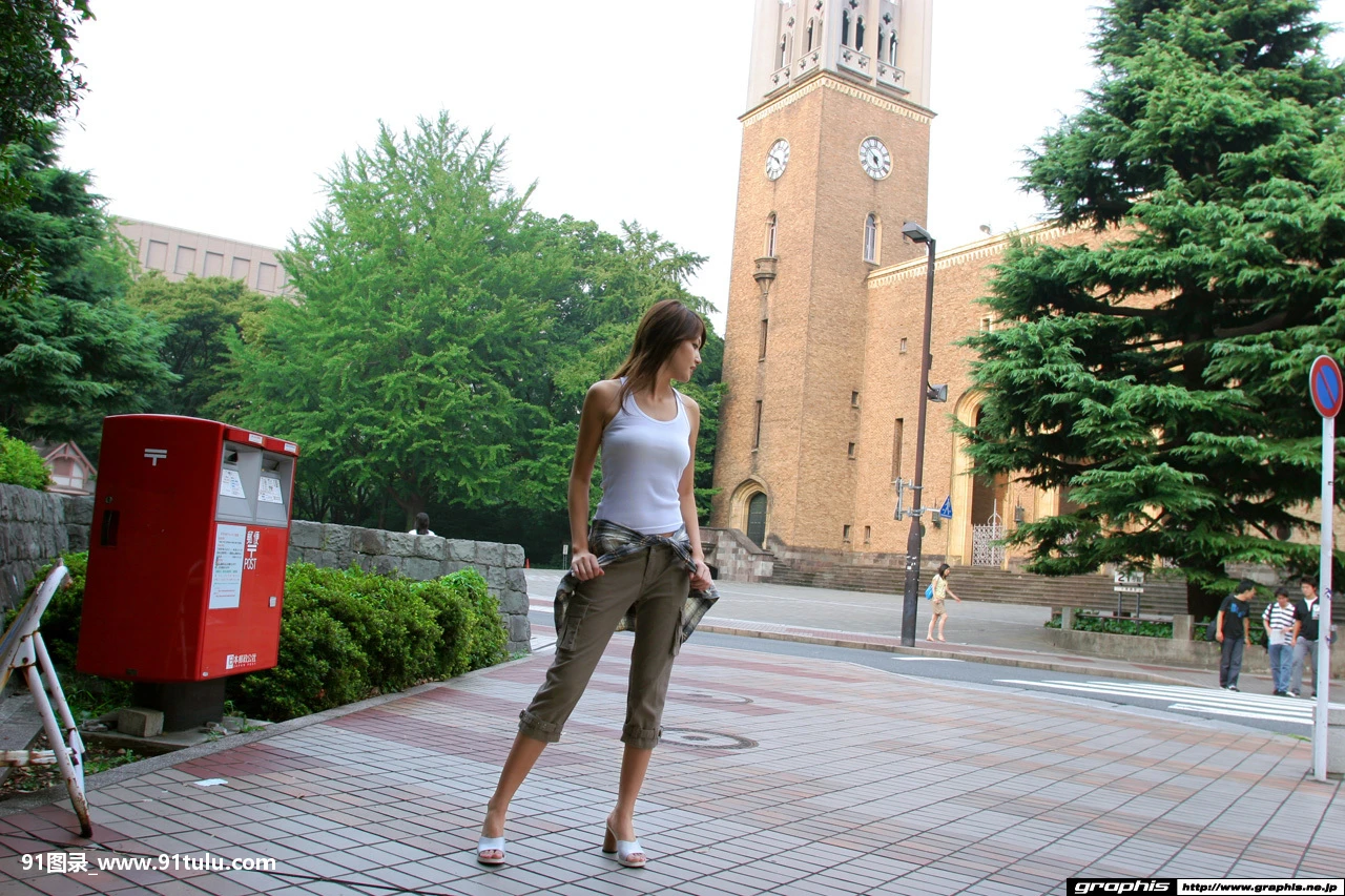 初脱ぎ娘 No.036   Erika Satoh 佐藤江梨花 Vol.01 [60P][バッキンガム噴水 写真]