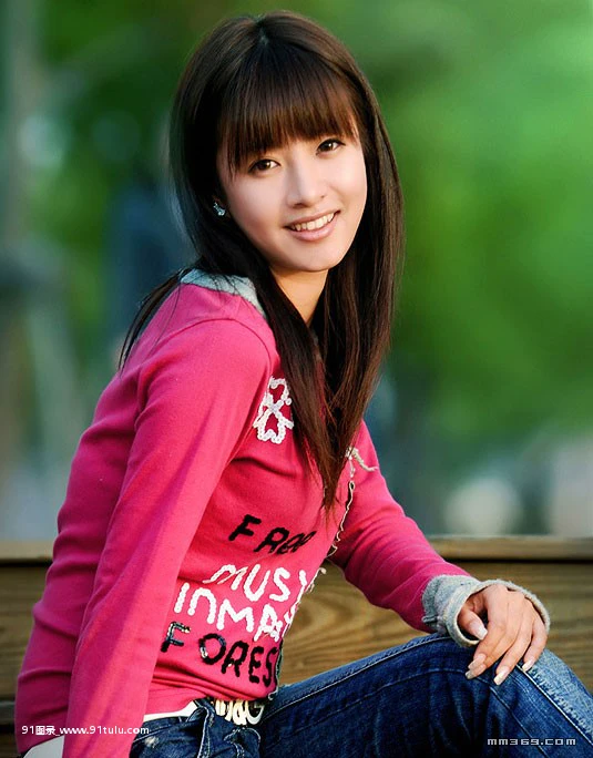 西安大学清纯校花红美丽 [16P][サービスショット 写真]