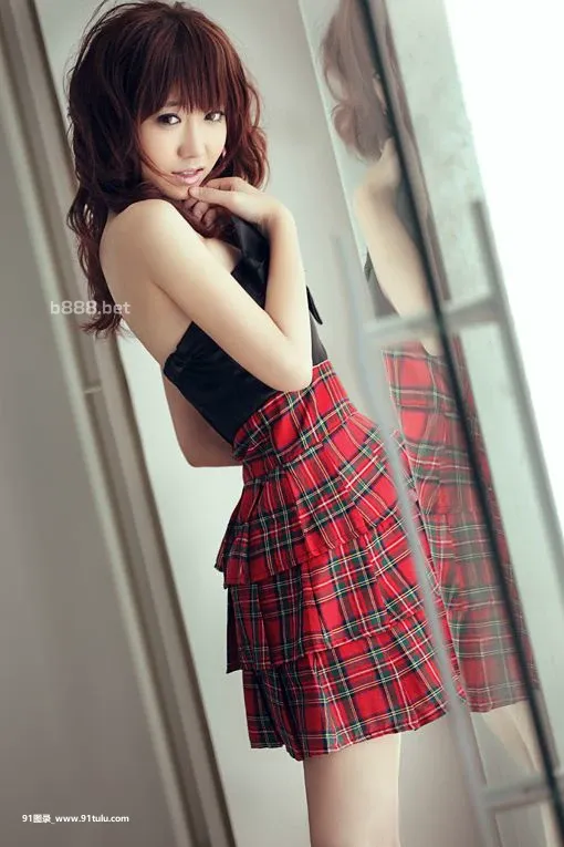 晨晨的最新清纯靓照 [9P][写真 张静文]