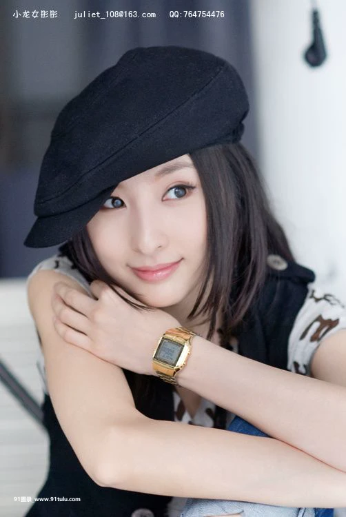 广告美女彤彤 最新惊艳写真 [14P][モデルプレス アプリ 写真 保存]