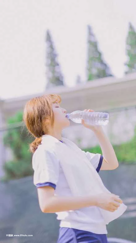 网球少女 [14P][写真 を あげる 漢字]