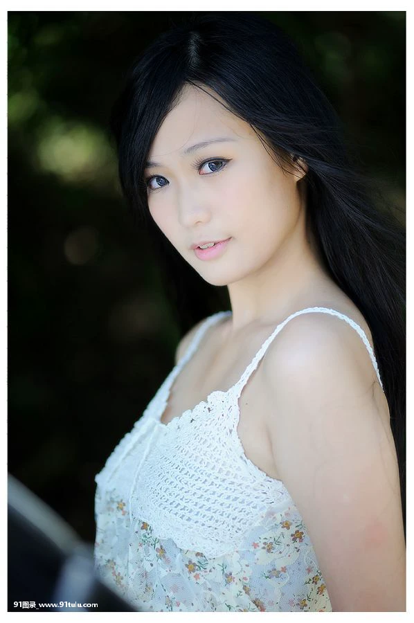 正处青春朝气的校园清纯美女 [23P][50000 人 の 写真 展 2019]