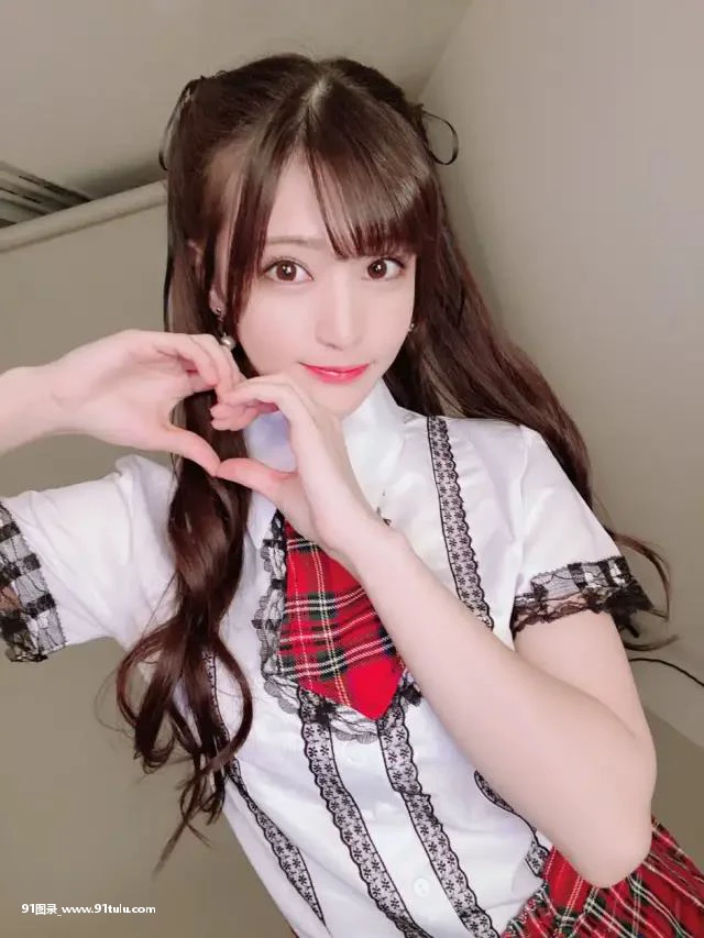 网络热门美少女 [24P][タピオカ 写真 無料]