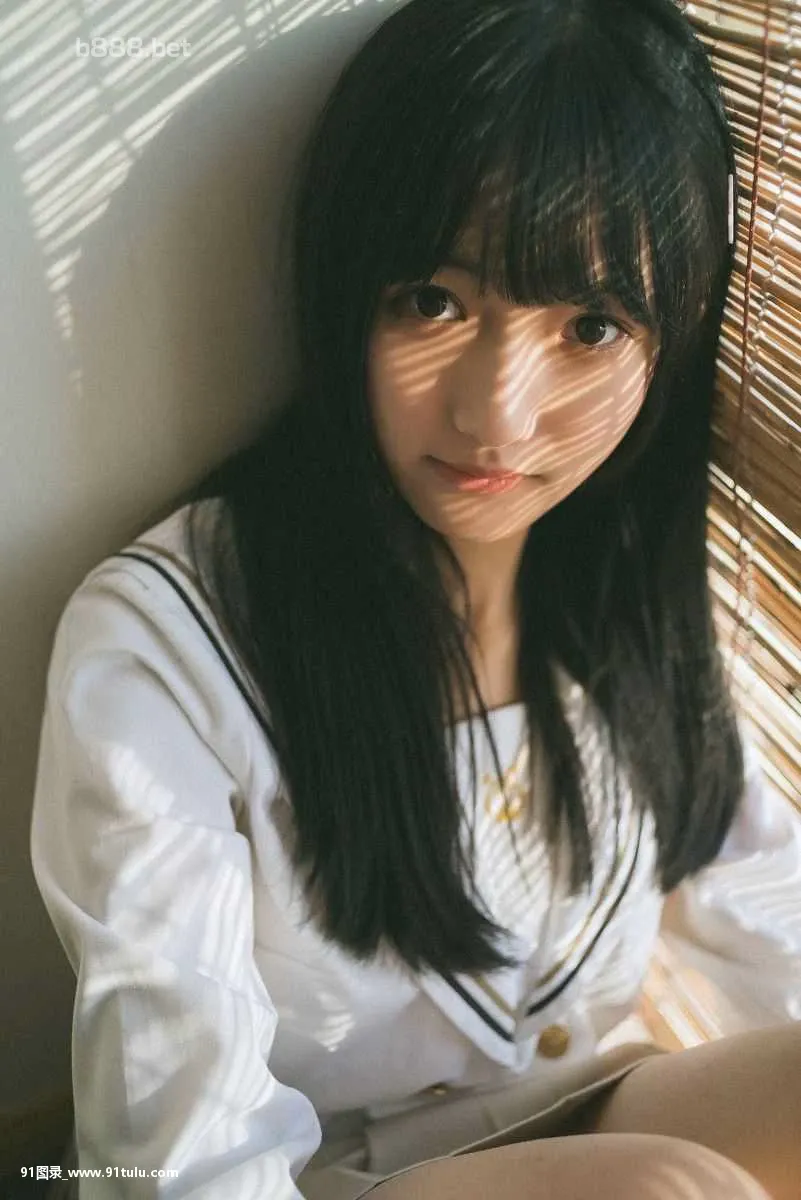 晴日下的美少女 [29P][トレーダー 部屋 写真]