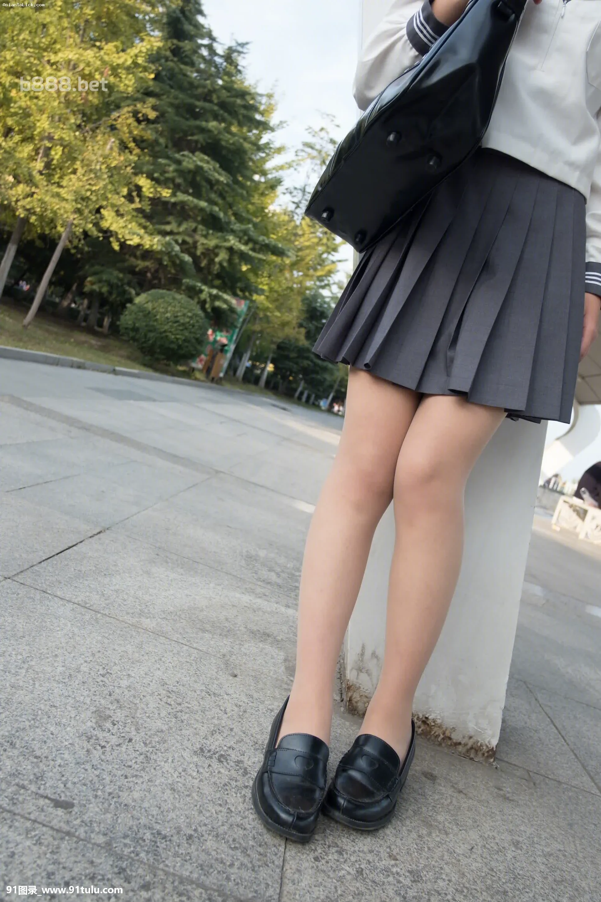 森萝财团 — BETA 009 某高二女生 [43P][写真 の 捨て 方 風水]