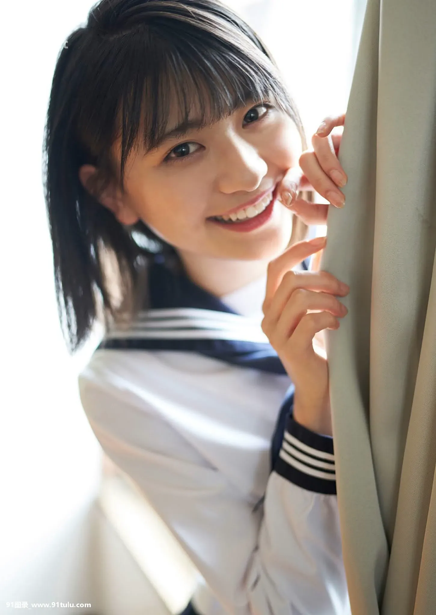 Minami Yamada 山田南実, Young Jump 2021 No.04 05 [13P][写真 管理 アプリ]
