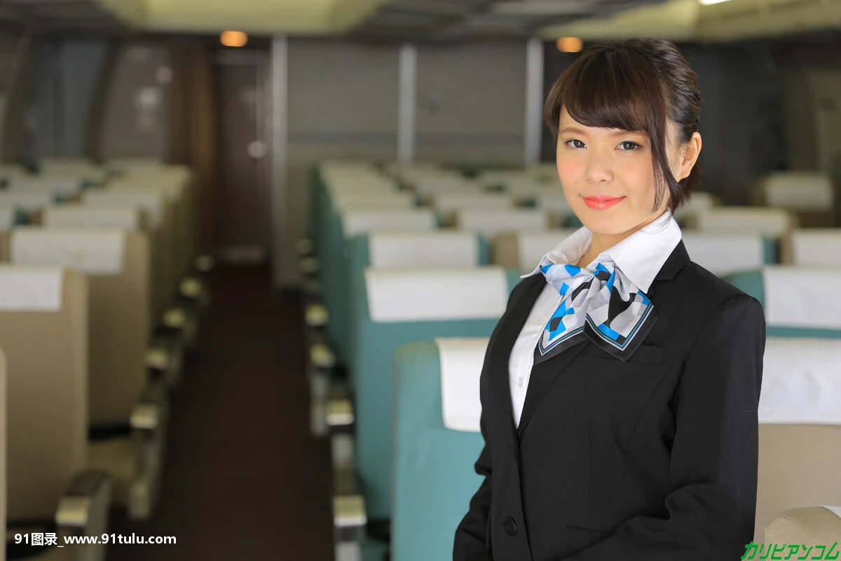 包机长途航班，乘务长全程身体服侍［21P］ [21P][写真 ポーズ モデル]