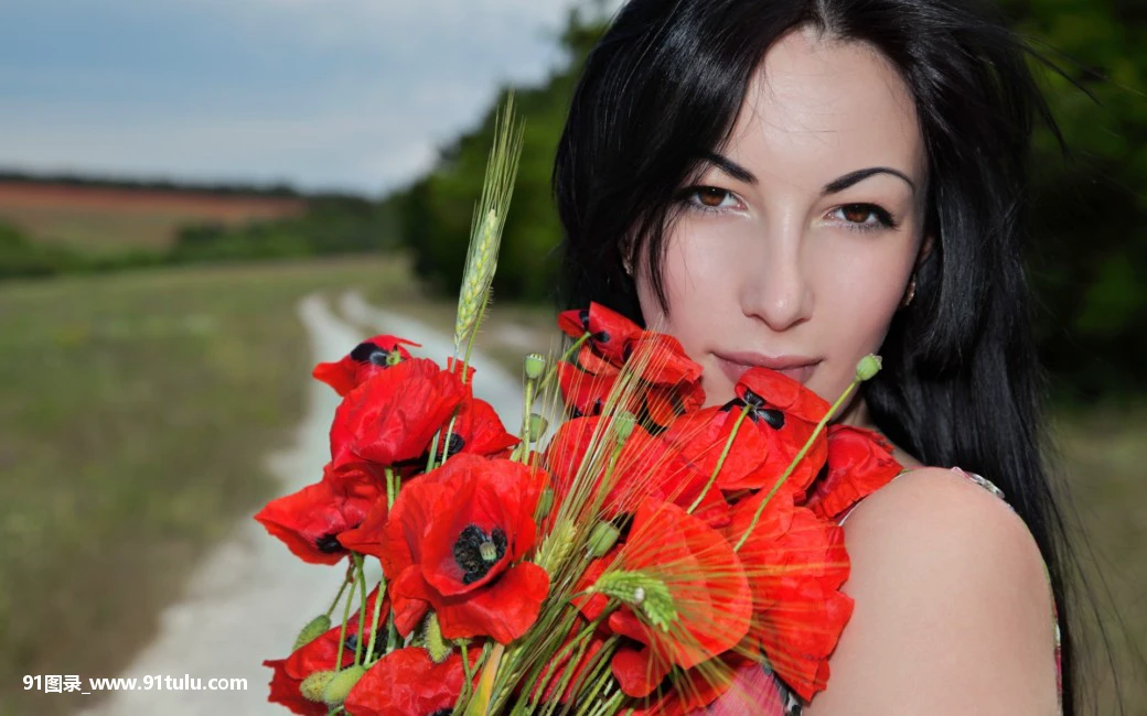 好勾魂的女人！她的皮肤真的好的没话说，乳房很漂亮，身材修长 [22P][コンプレッサー 露点]