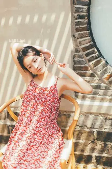 夏至已至 [17P][女子高生羞恥心 露出]