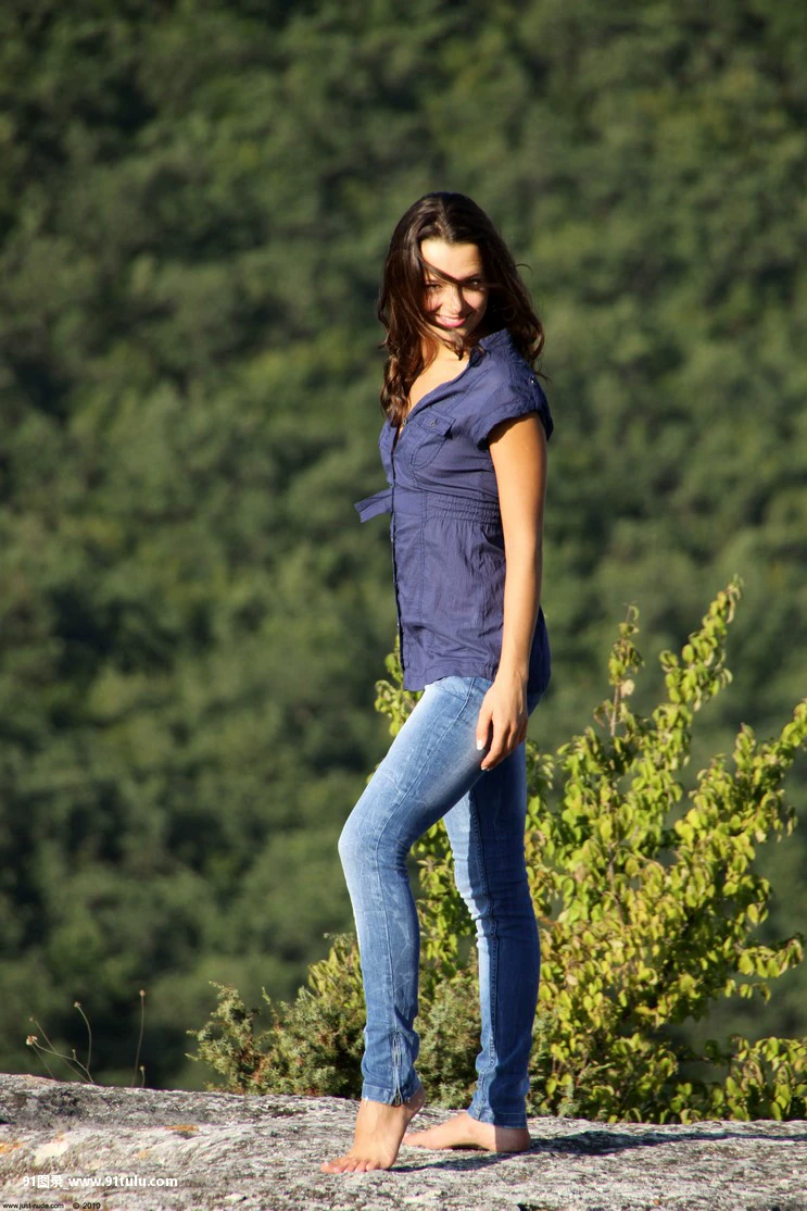 古铜色皮肤绝美身材 [20P][齋藤 飛鳥 写真 集 セカンド]