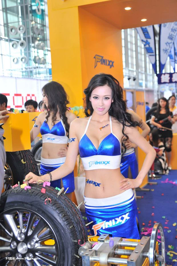 美女其弥雅性感惊艳国际车展 [14P][jun yamazaki 写真]