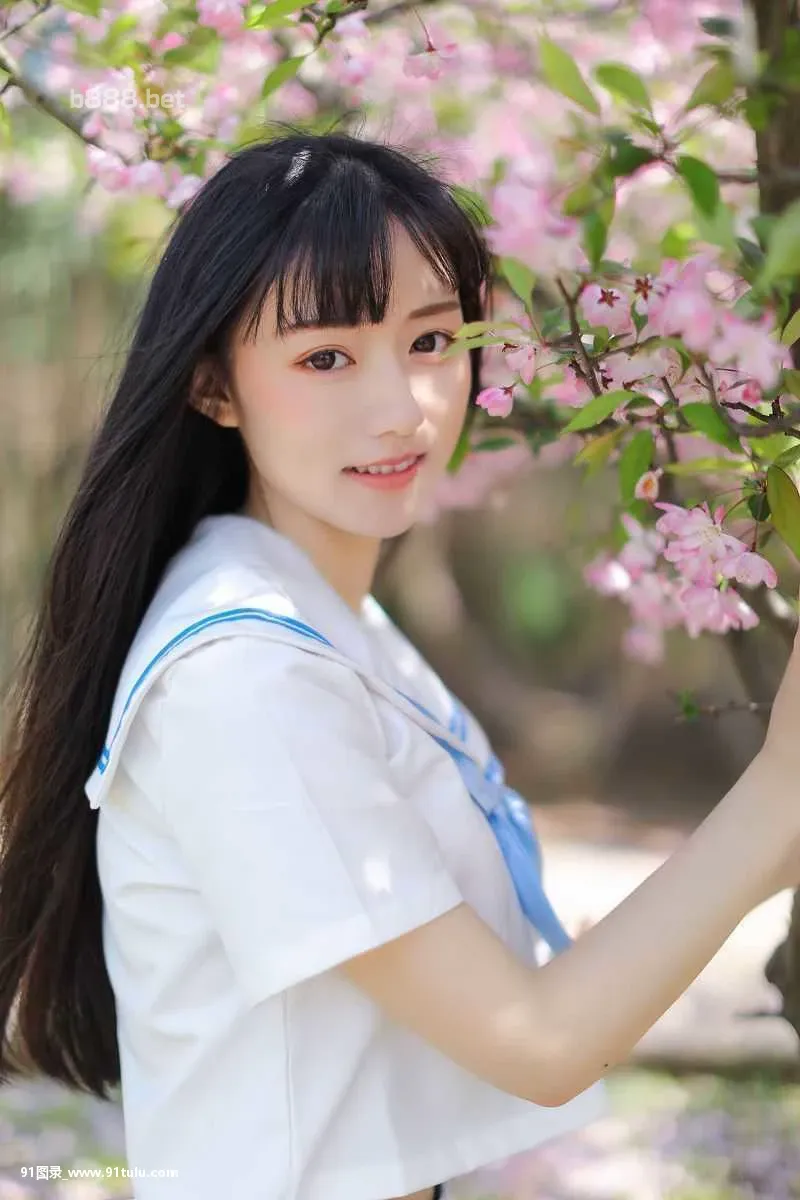 海棠花与JＫ [19P][堀越 千代 写真]